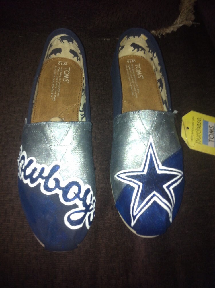 Dallas cowboys toms best sale shoes