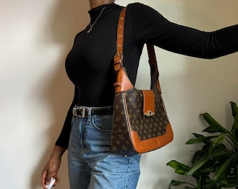 Vintage brown leather shoulder bag