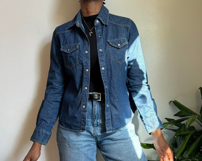 Vintage lightweight navy button down long sleeves denim shirt