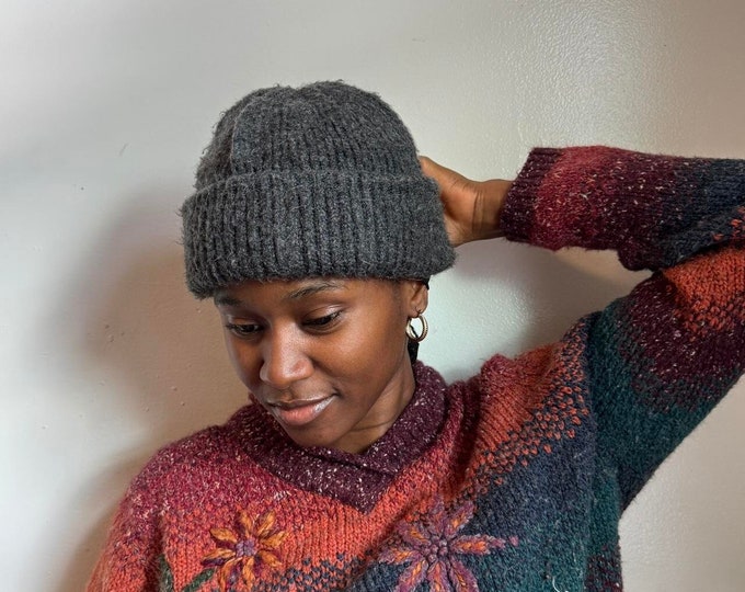 Vintage gray knit hat
