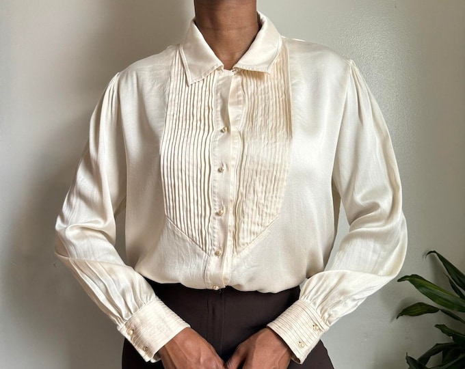 Classic Long sleeve button down blouse with ruffle details around the neck
