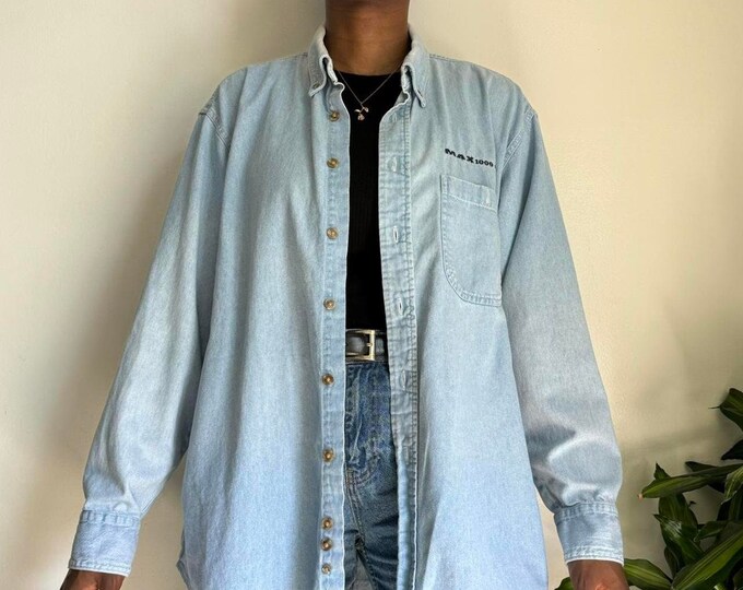 Vintage lightweight button down long sleeves denim shirt