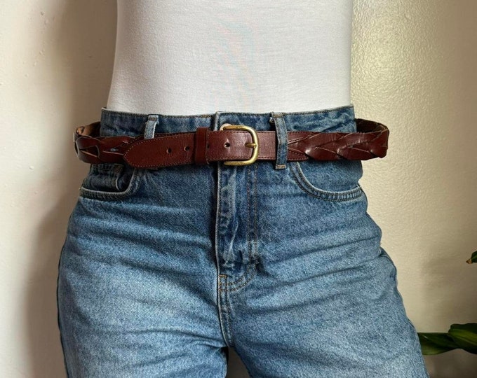 Vintage boho/hippie brown leather belt