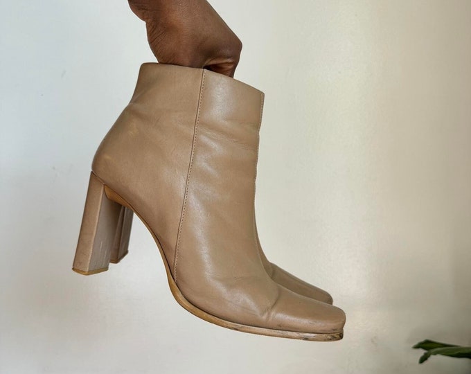 1990 Vintage women's tan leather upper square-toe ankle boots