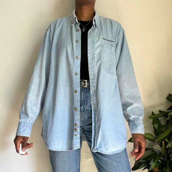 Vintage lightweight button down long sleeves denim shirt