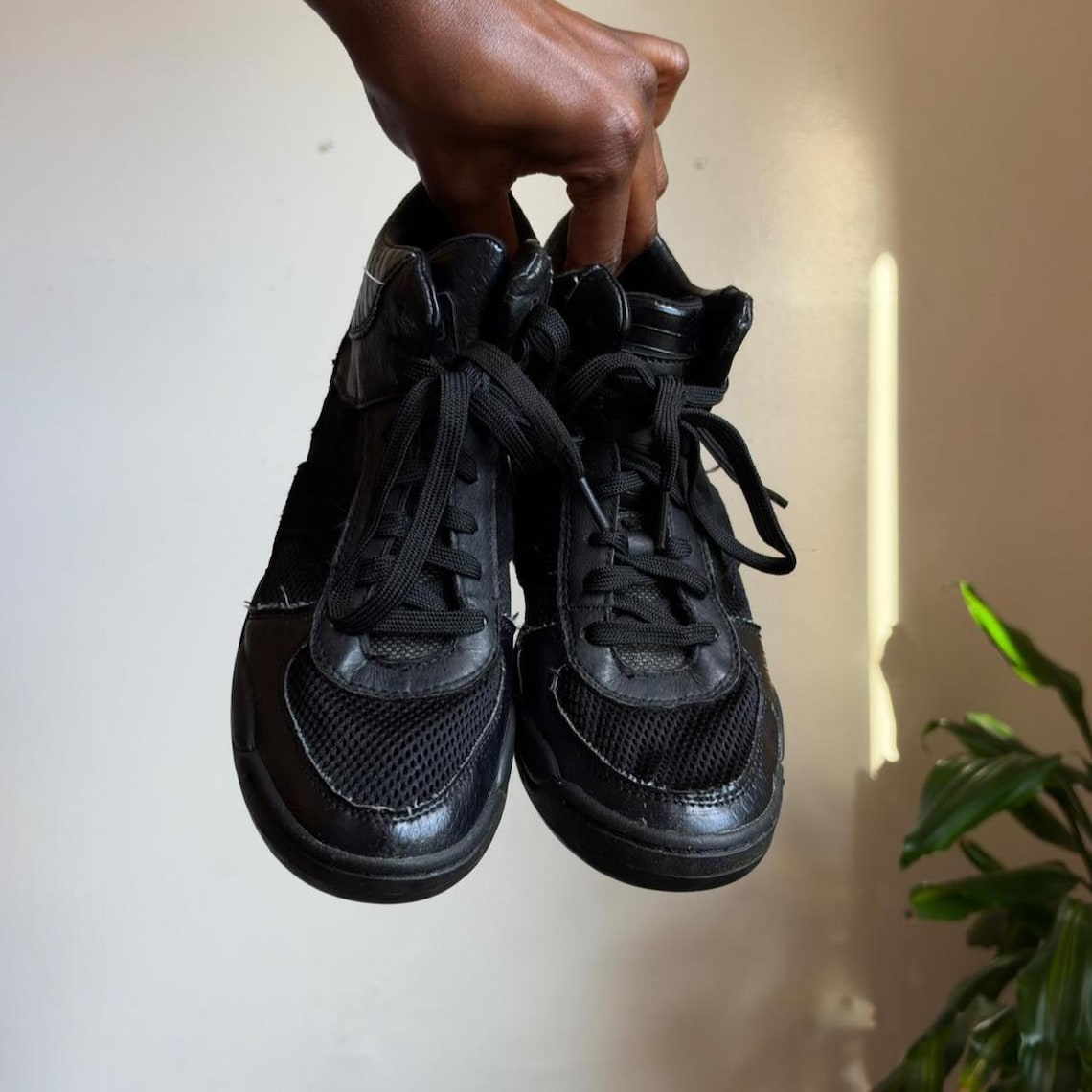 Y2K Skechers Black Leather Suede Hidden Wedge Sneakers women’s US 7, foto 3 di 5