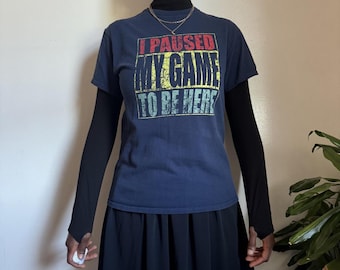 Vintage marineblauw T-shirt met 'I Paused My Game To Be Here' - S
