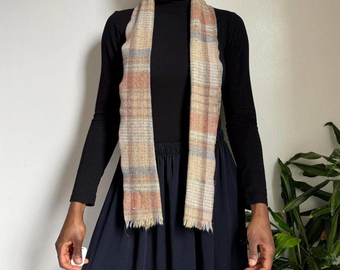 Vintage Plaid Fringe knit Scarf