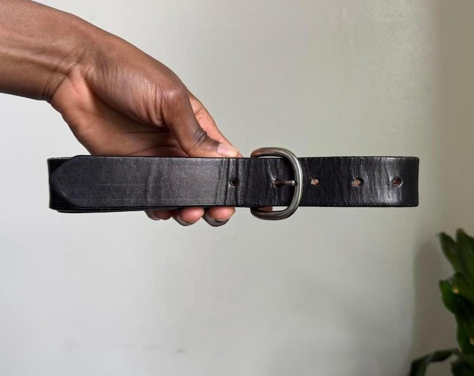 Vintage grunge minimalist Black leather belt