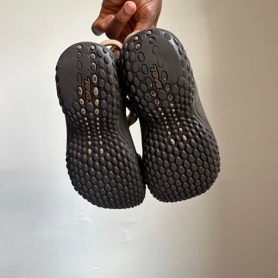 Teva women’s top straps sandals - image 7