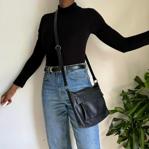 Vintage faux leather Cross body/shoulder black bag - image 1