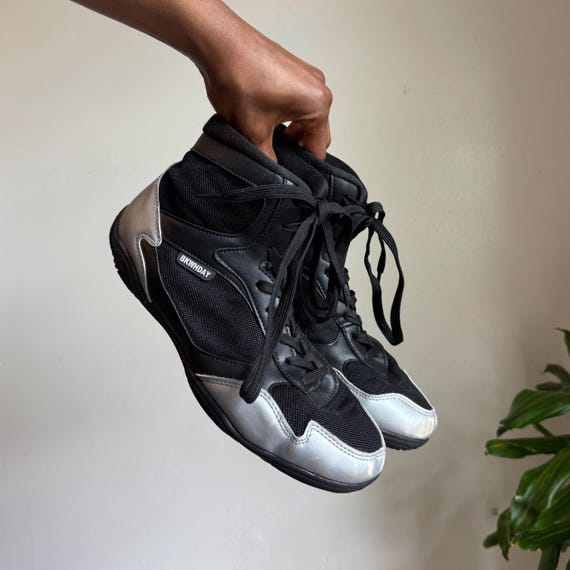 Vintage Cyberpunk Silver Black High Top Boxing Sneakers women’s EU 44 / US 10.5