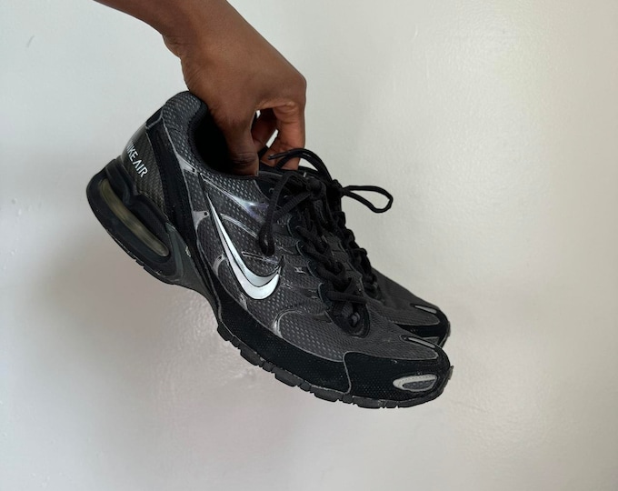 Unisex black Metallic silver Nike Air Max
