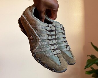 Skechers Olive embellished Suede Trail Sneakers women’s US 6.5