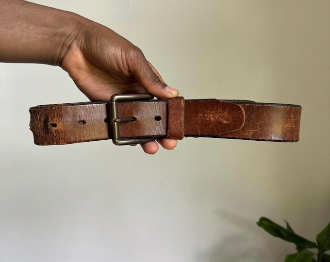 Vintage Dockers Unisex Brown distressed genuine leather belt size 42/105