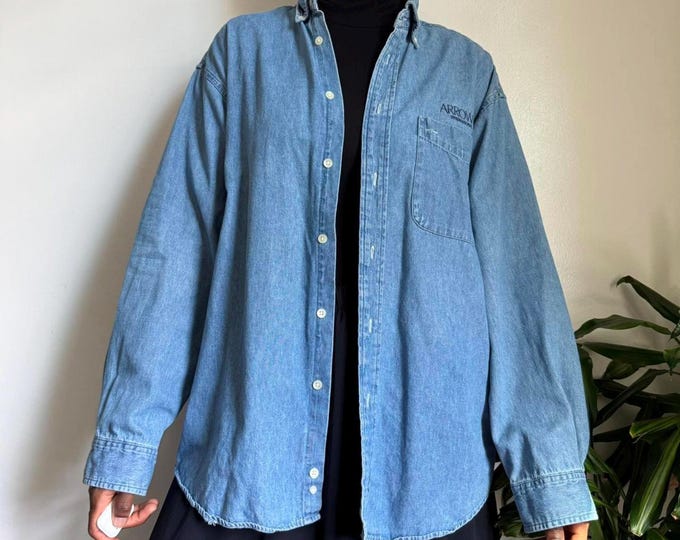 Vintage long sleeves lightweight blue denim shirt Size L