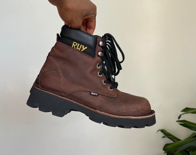Vintage leather upper light weight lace up brown ankle boots