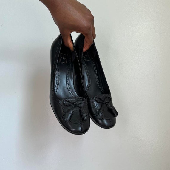 Vintage upper leather loafer heels in black - image 2