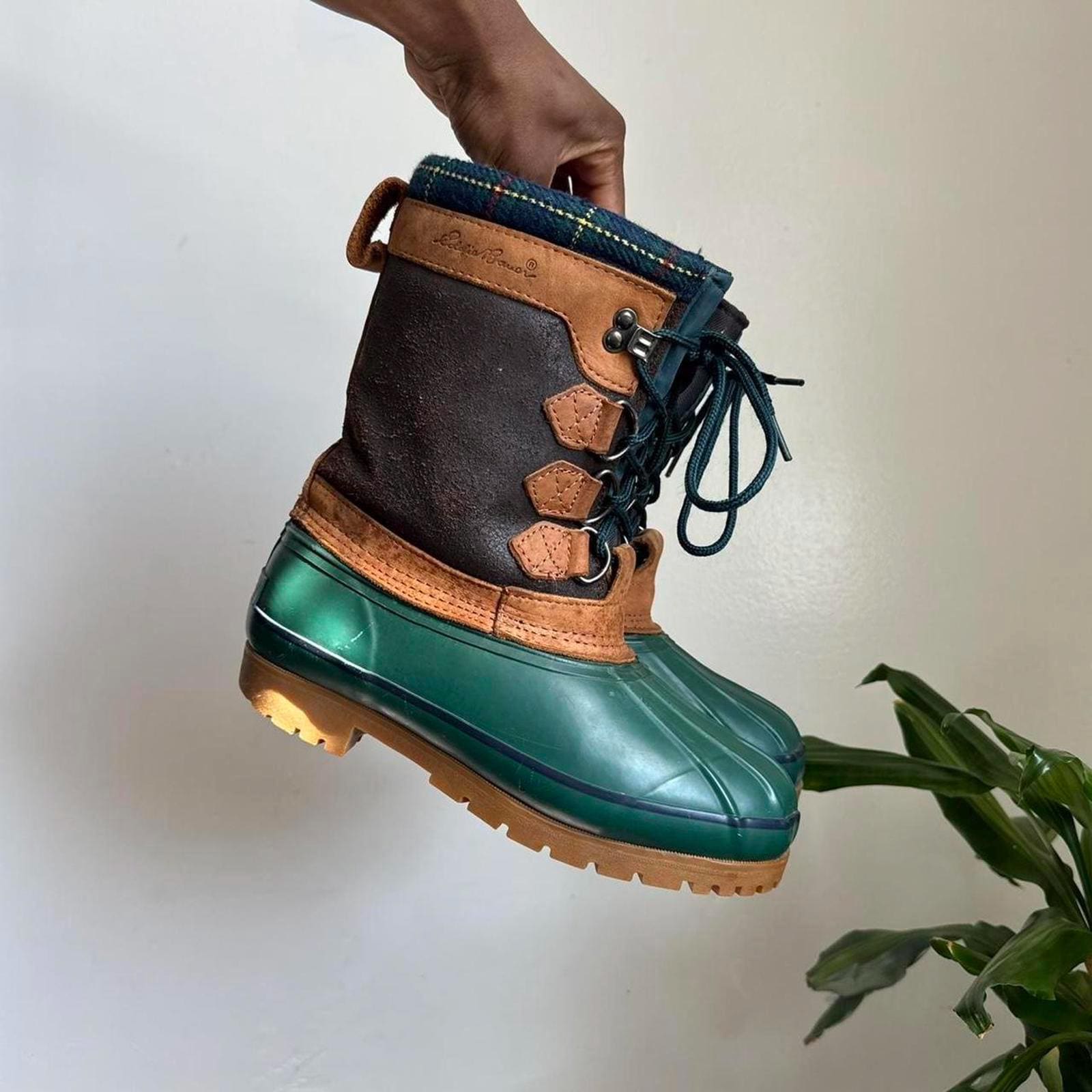 Vintage Eddie Bauer Duck Boots, Blue/Tan, Leather/Rubber, Waterproof Men Size 7 Vintage Duck Boots Eddie Bauer Mens 10 Winter Boots Leather  main image 3