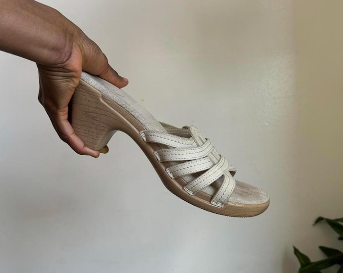 Vintage creamy cut out Strappy slip on block Heeled Sandals