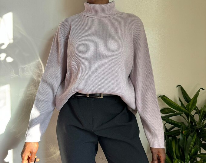 Vintage Classic light purple Turtleneck pullover knit sweater