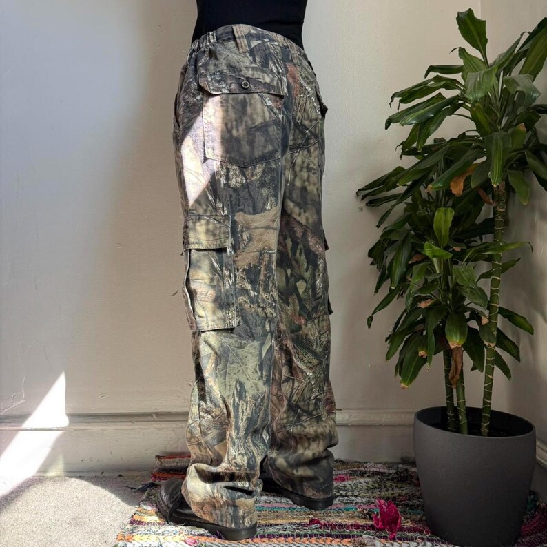 Mossy Oak unisex RealTree Camo Cargo Pants fits like L image 5