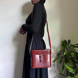 Vintage Hype Burgundy Echtleder Box Tasche