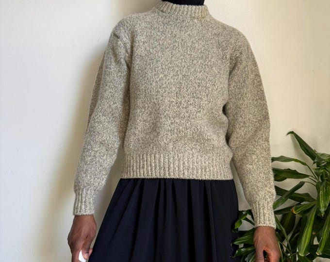 Vintage minimalist cozy pullover knit sweater size L