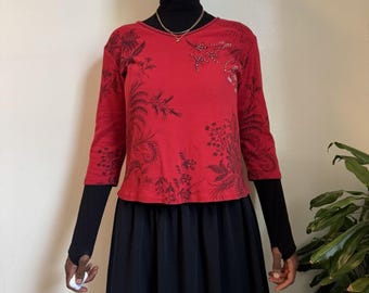 Top vintage Jess & Jane Y2K rojo con pedrería floral Whimsigoth L