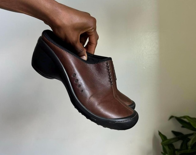 Vintage Brown Leather Slip-On clog sandals