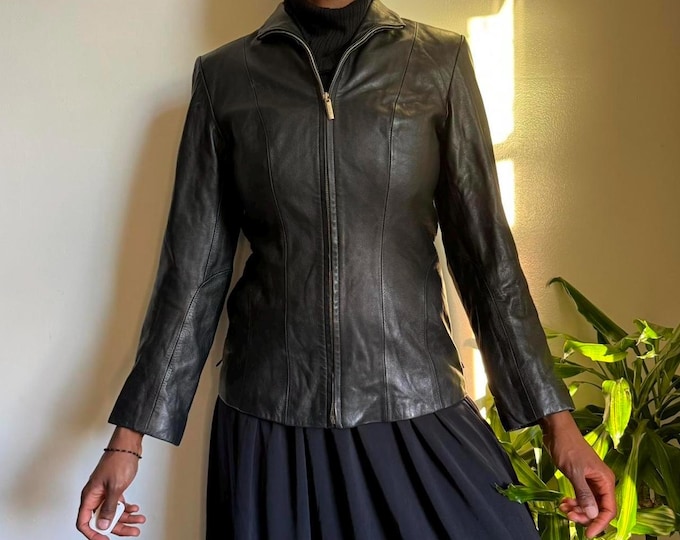 Vintage black grunge genuine leather jacket with side zipper pockets size S