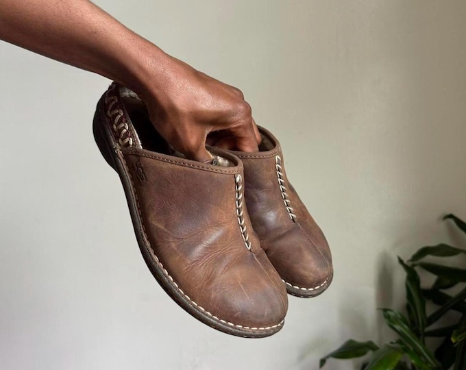 Vintage Women Australia UGG mule garden clog tribal sandals hippie boho size 8
