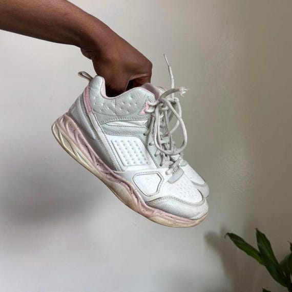 Tênis de basquete feminino em branco e rosa Portugal