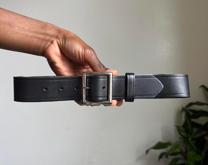 Vintage unisex Black and silver Minimaliste belt Size 44
