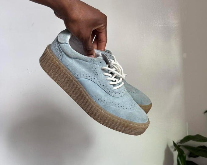 Casual women’s baby blue chunky sole sneakers shoes size 7.5