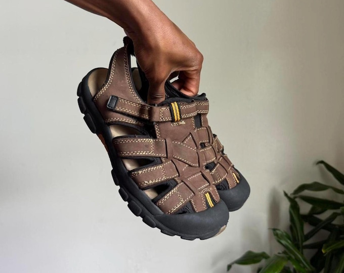 Vintage Unisex fisherman outdoor Sandals size Men 5M Women 7M