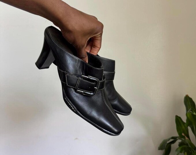 Vintage Merona Black leather mule sandals with side buckle size 9