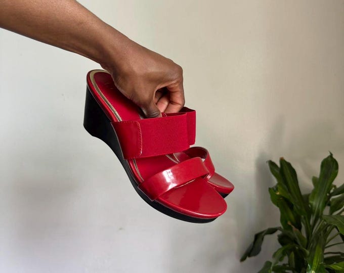 Vintage Y2k Red chunky wedge coquette sandals