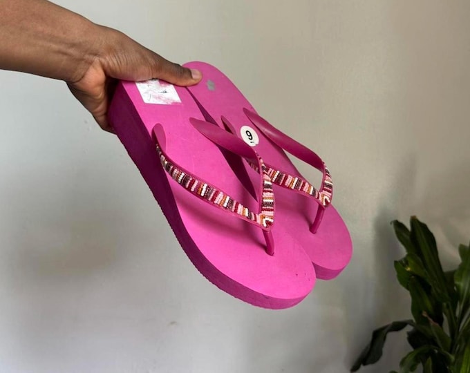 Pink beaded embroidered thong chunky sole summer flip flops size 9