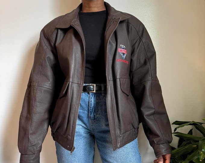 Vintage oversized bomber Leather jacket in brown