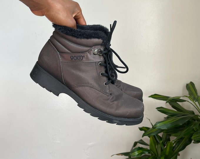 Y2K chunky sole lace up ankle boots.