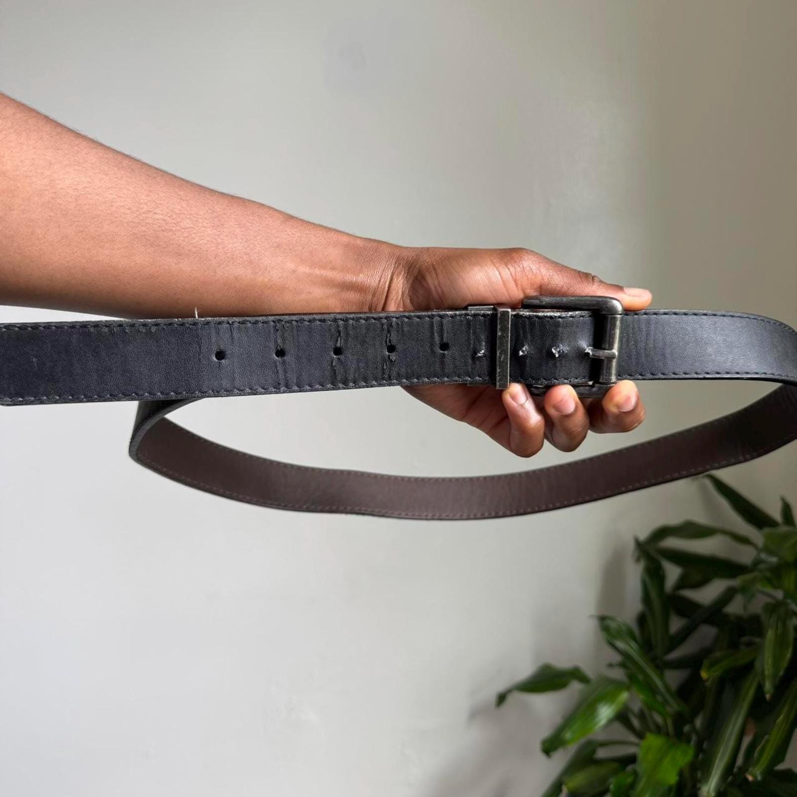 Vintage unisex‎ Black and silver Minimaliste belt Size 44 Vintage Black Leather Belt With Rectangular Silver Buckle  main image 4