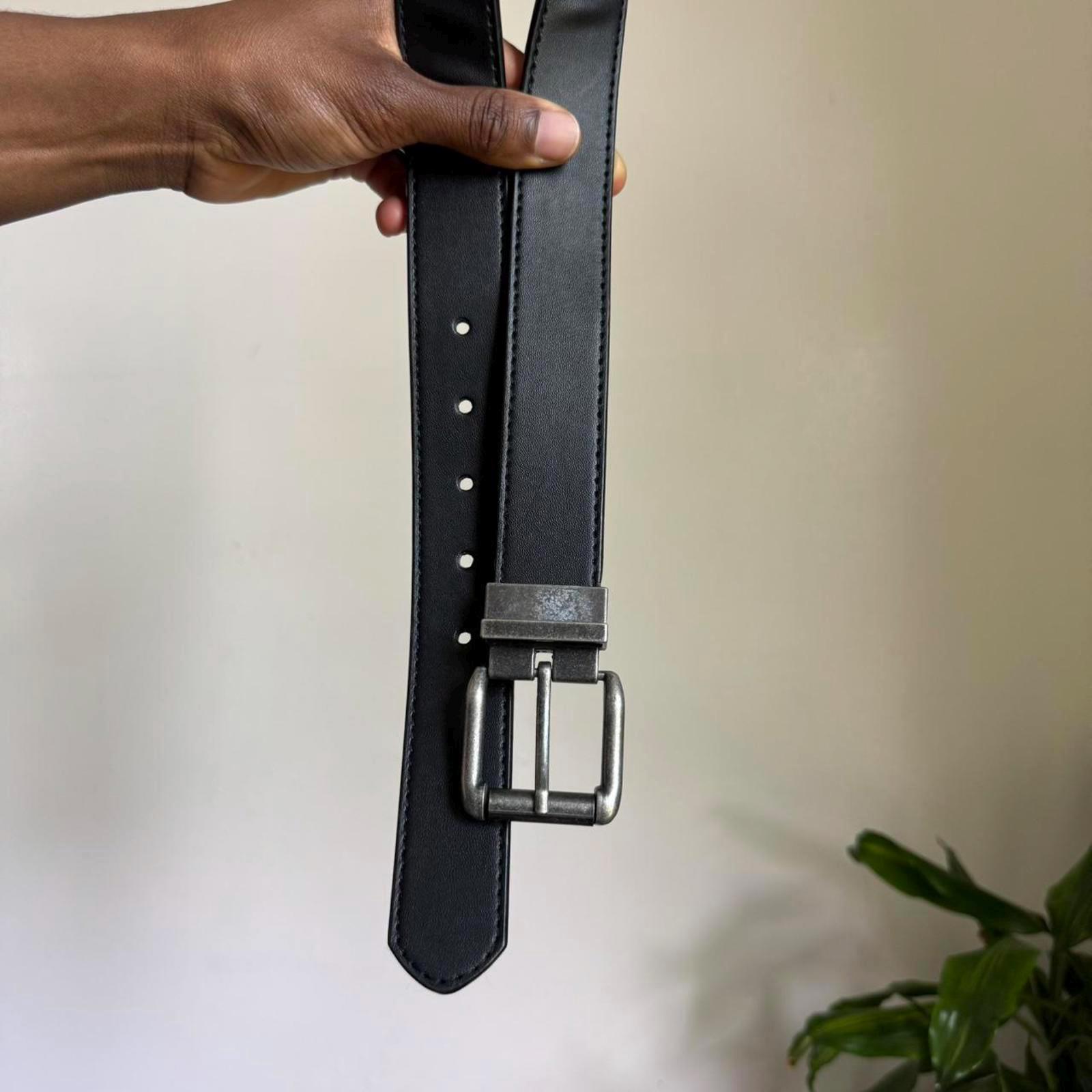 Vintage Unisex Black Minimaliste Preppy Leather Belt Size 32  display picture 2