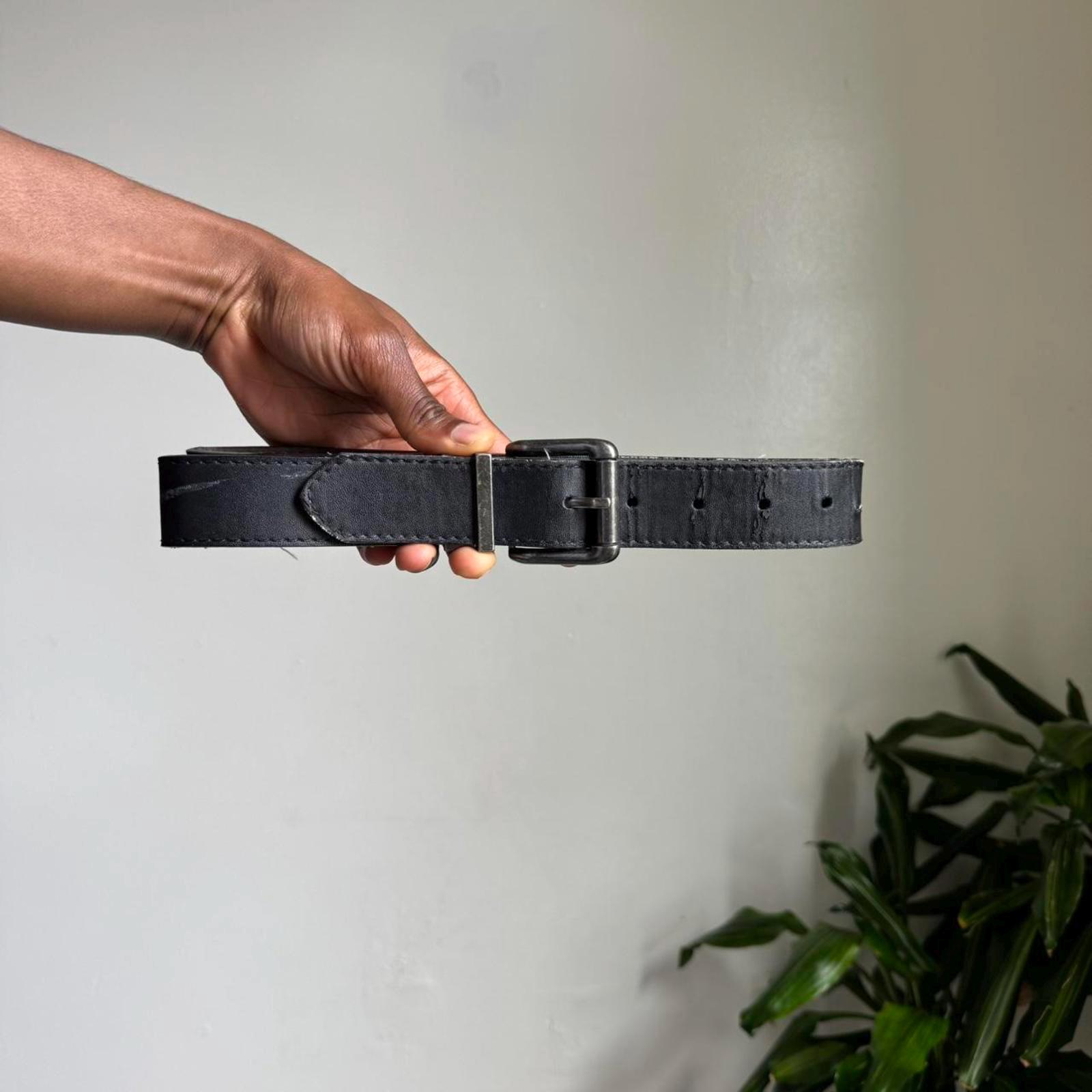 Vintage Unisex Black and Silver Minimaliste Leather Belt  display picture 3