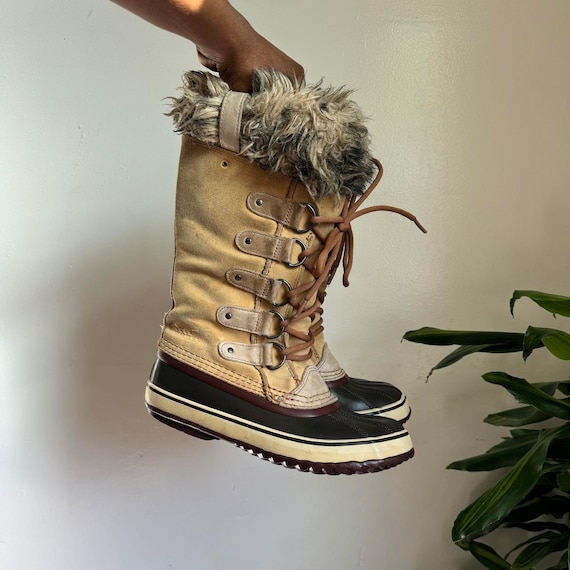 Sorel quilted winter and snow boots