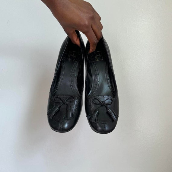 Vintage upper leather loafer heels in black - image 3