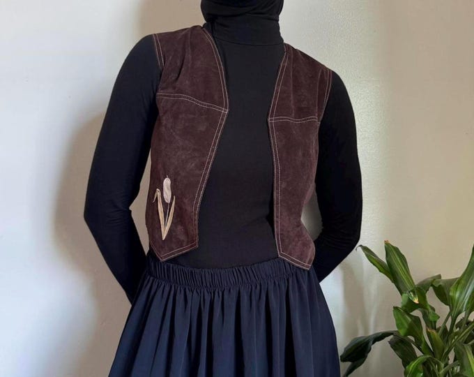Vintage Brown suede vest with embroidered tulip size S