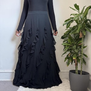 THEREDTHREAD frill cascade skirt ブラック theredthread frill