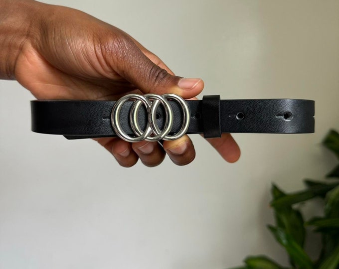 Black classic minimalist mini belt
