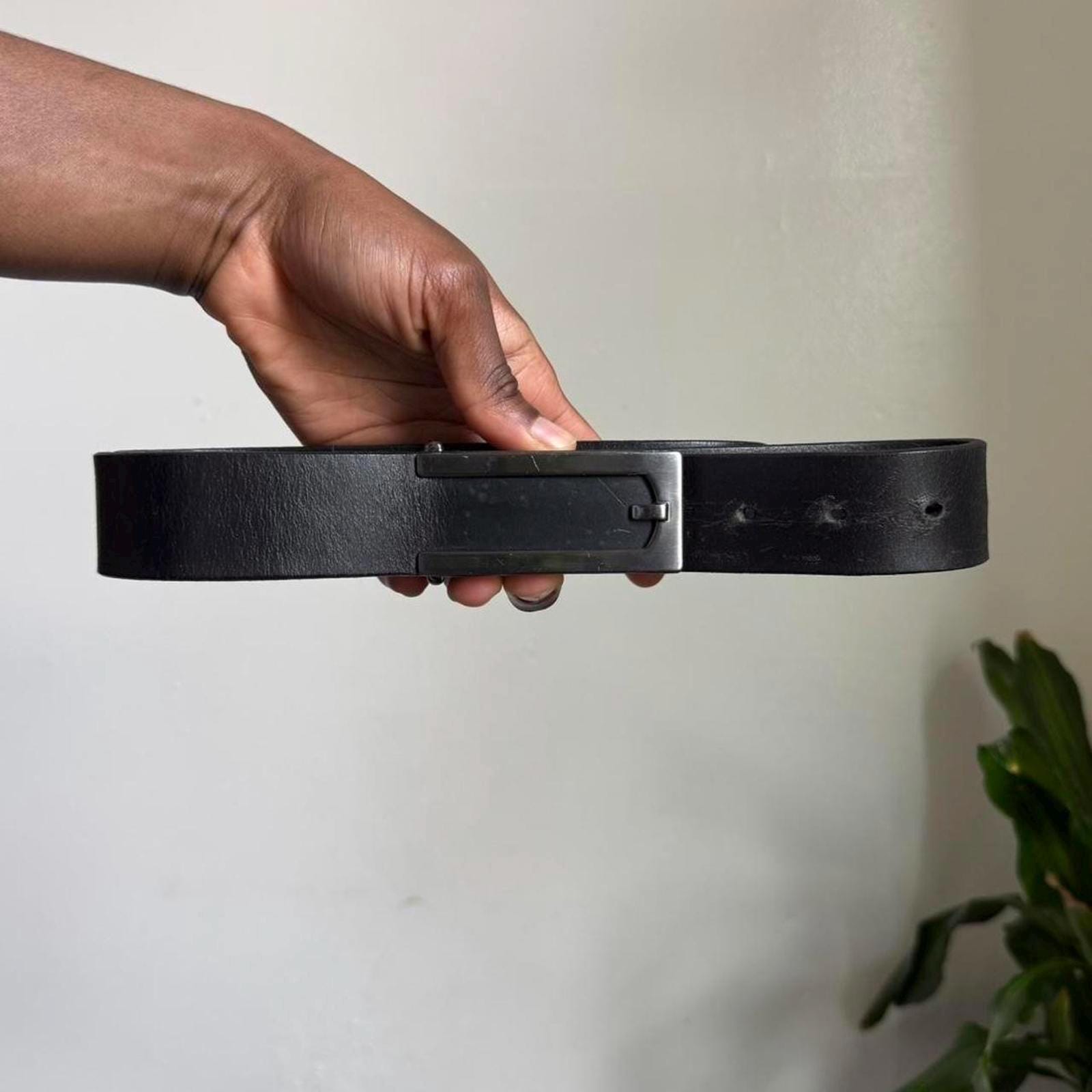 Vintage Kenneth Cole Black Genuine Leather Belt With Silver  display picture 1